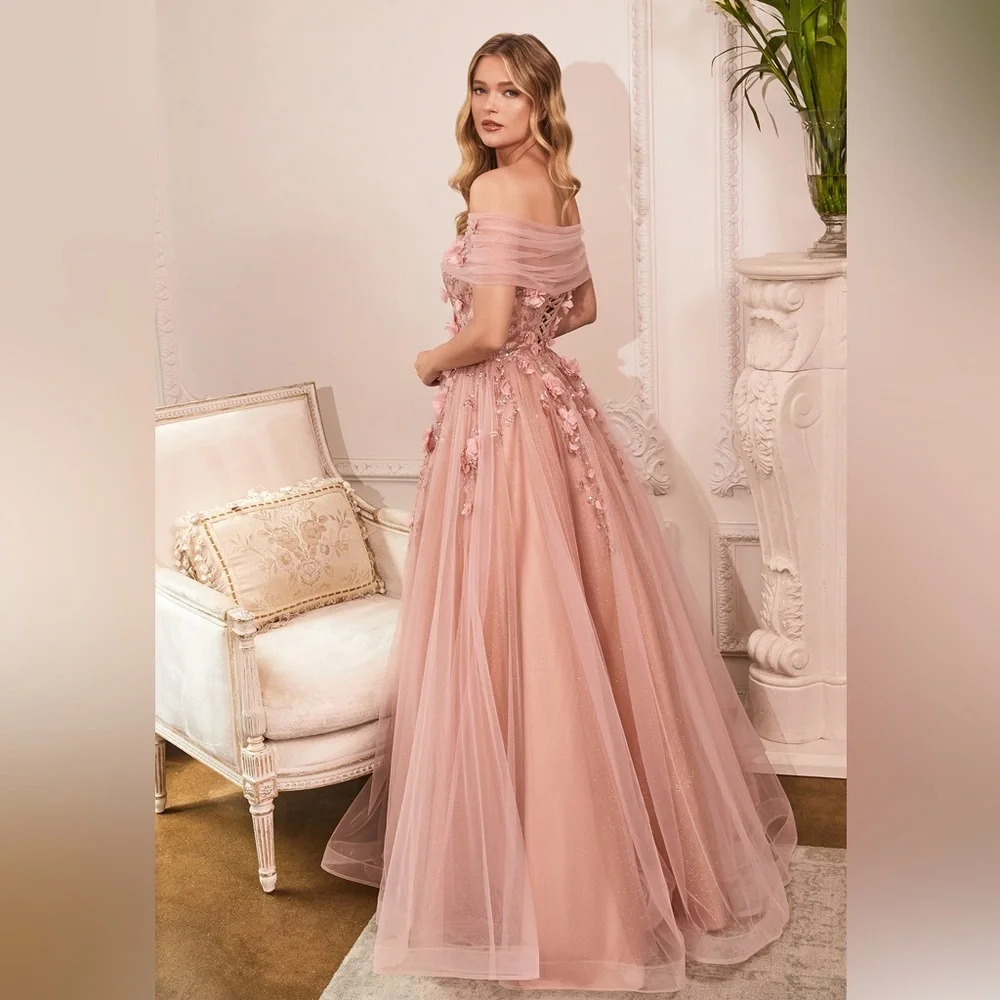 ⚡️SOLD⚡️Strapless Glitter Layered Tulle Ball Gown - Picture 4 of 11